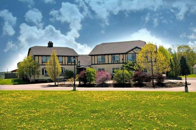 كاميلوت ريستورانت آند إن