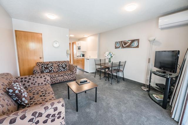 ستراثرن موتل لودج