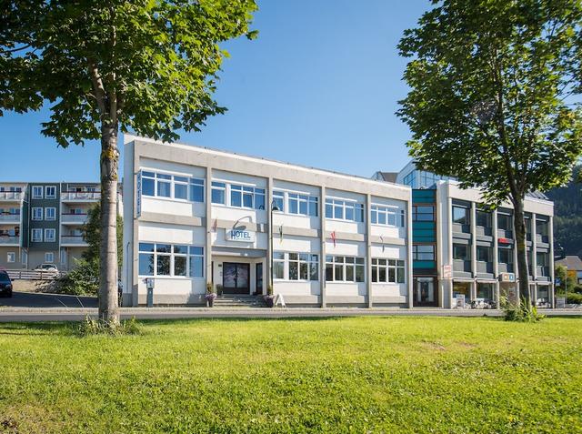 هوتل سفارتيسن