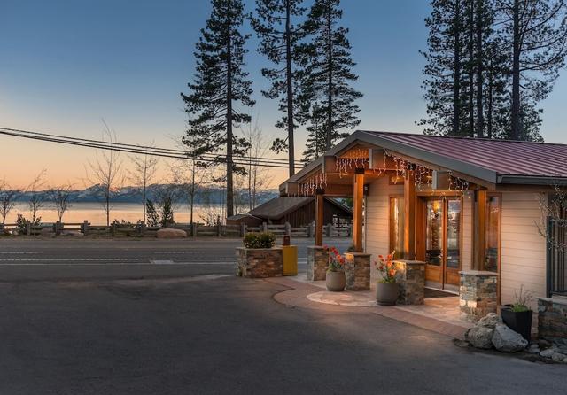 فايرليت لودج