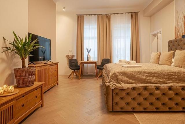 ستينج أولد تاون أوسترافا