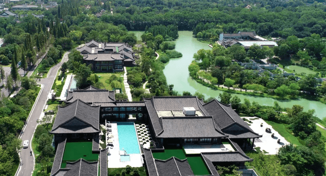 سيكلوزيف لايف هوت سبرنج ريسورت