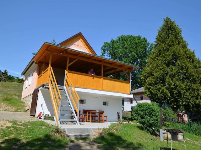 كوزي أبارتمنت نير فوريست إن بوهيميان