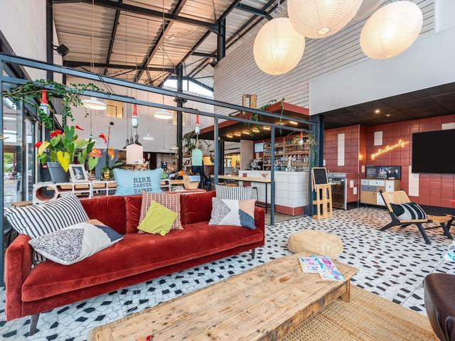 فندق جريت، بورغ-أون-بريس جنوب مونتيانيا