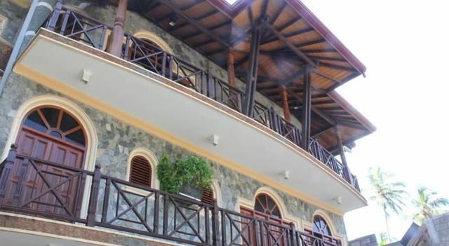 واراهينا بيتش هوتل