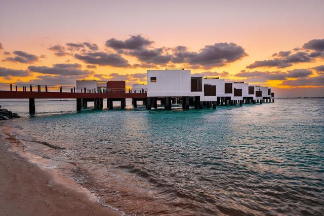 Bab Al Nojoum Hudayriyat Villas