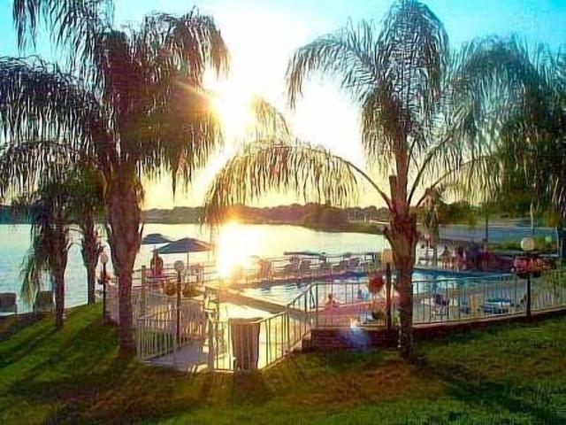 ليك روي بيتش إن