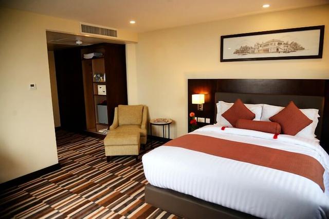 أفاري إكسبرس جولبيرج