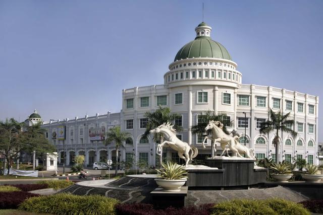 President Executive Club