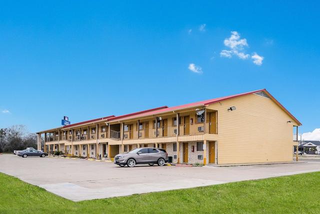 أميريكاز بست فاليو إن ريفوجو