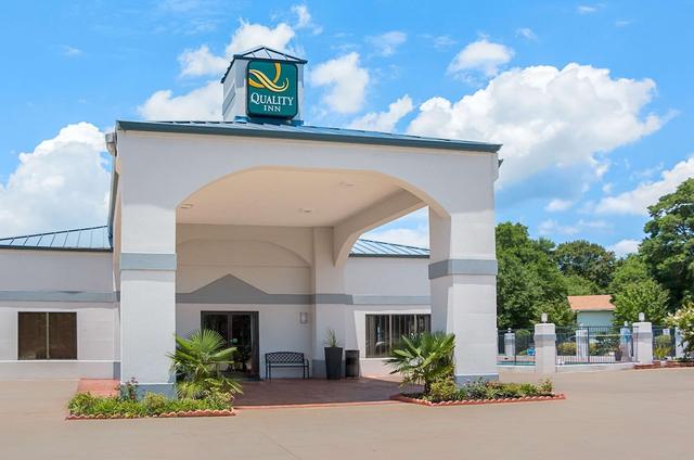 نزُل كواليتي إن قرطاج