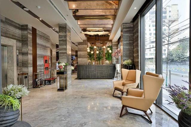 Best Western PLUS Runway
