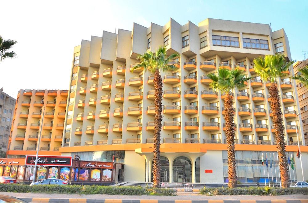 Aracan Pyramids Hotel