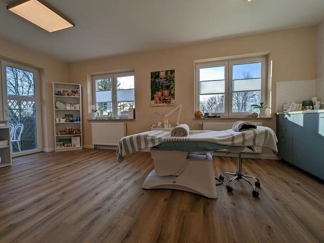 سبيشوس فلات إن ويلهيلمسوف نير ليك