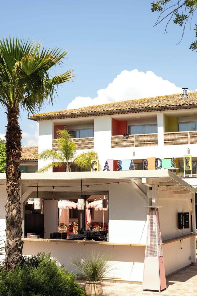 أوتل كازا روز