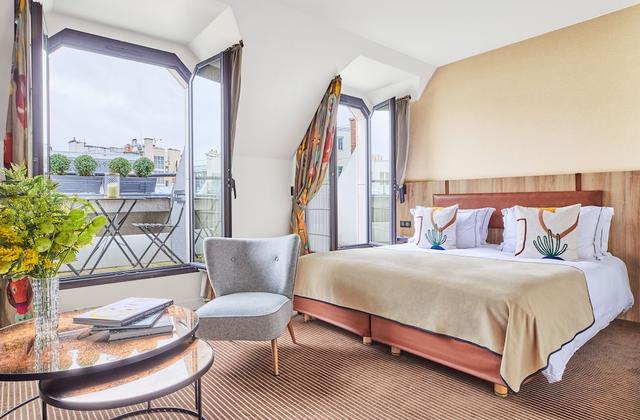 بلازا تور إيفل هوتل