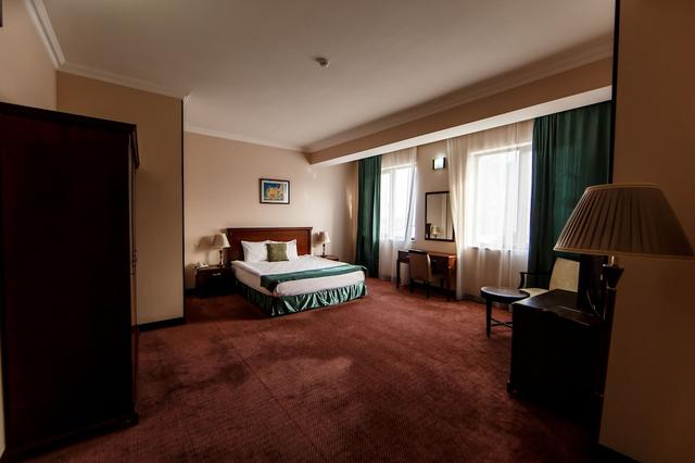 The Crown Hotel
