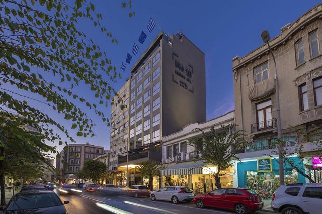 نمبر 15 إيرمو هوتل