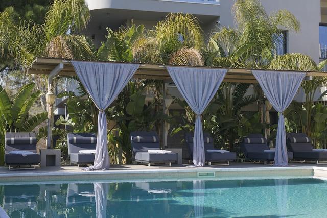 أفال ريفييرا