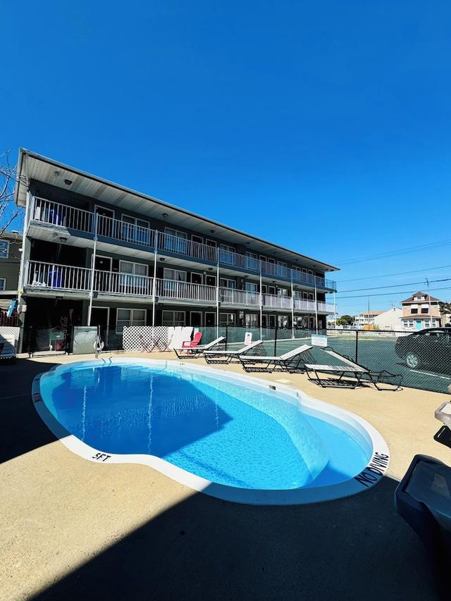 سي جيم موتل آند أبارتمنتس