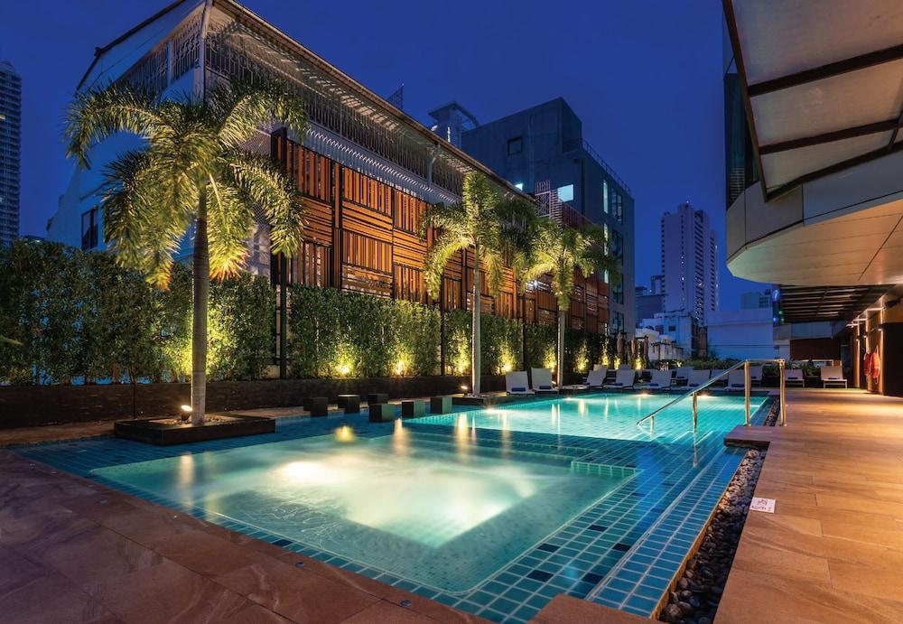 Solitaire Bangkok Sukhumvit 11