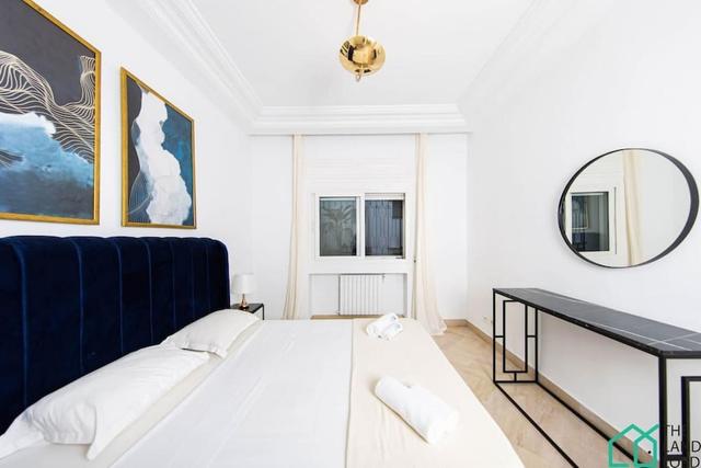 زفير: شقة بأثاث جديد، وموقع مركزي للغاية، وموقف سيارات