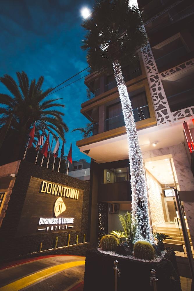 New Art's DownTown Hotel