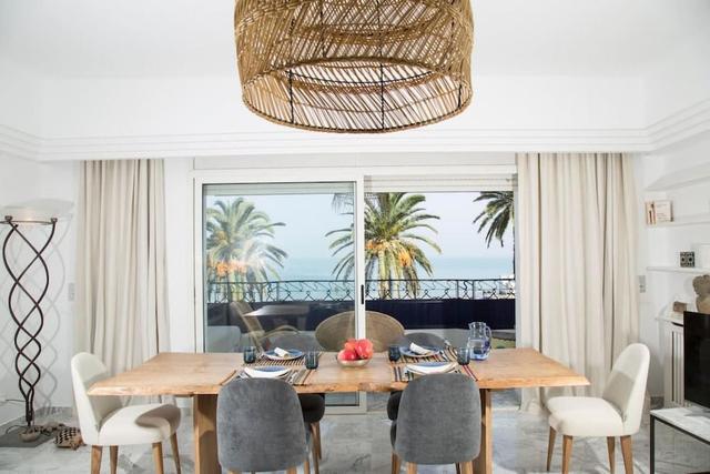 شقة لا فو، شقة جميلة وفاخرة بإطلالة على البحر