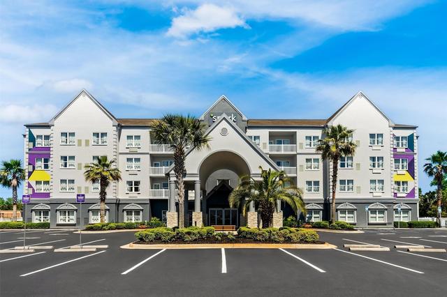 سبارك باي هيلتون باناما سيتي بيتش