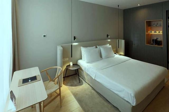 أدريسا سويتس