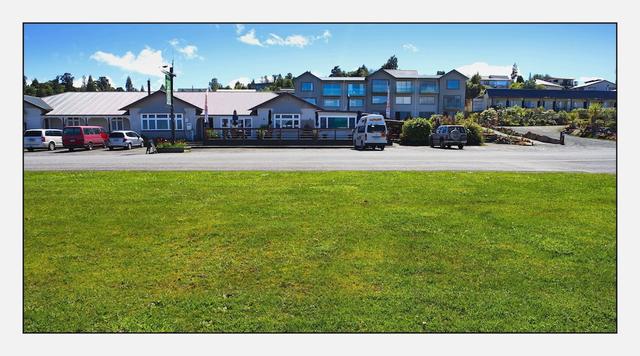 هوتل ليك برانر