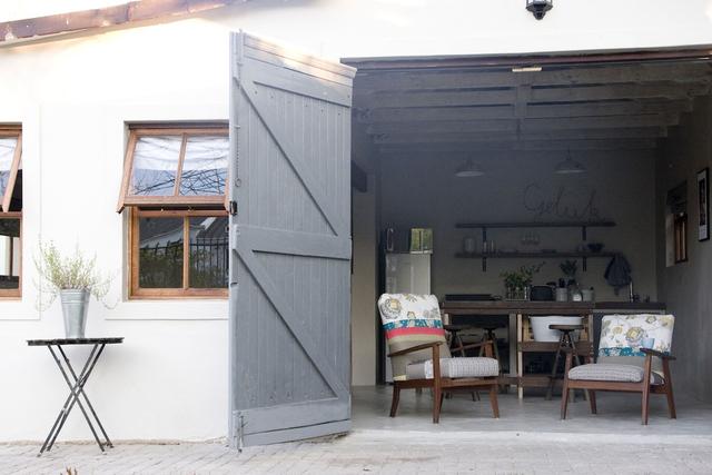 آفو آند آوك