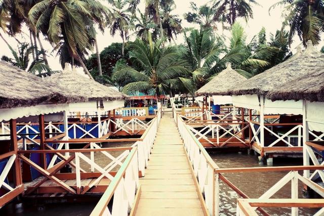 أوتل لو بور دو لاك تيبيرياد