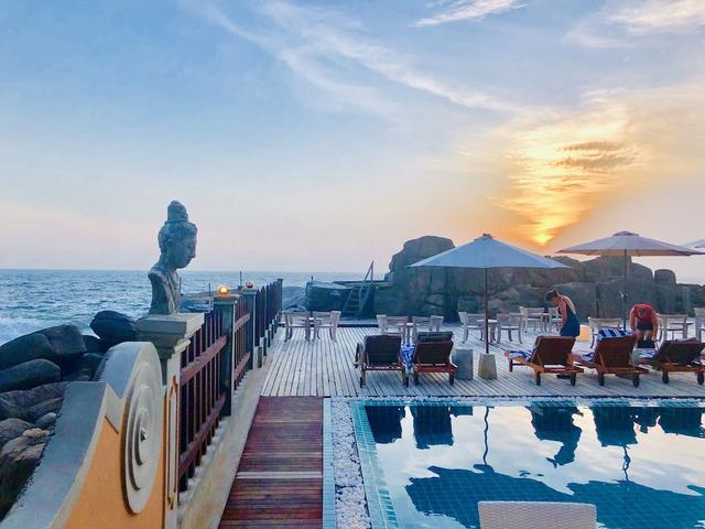 ثابروبان بافيليون ريزورت آند سبا