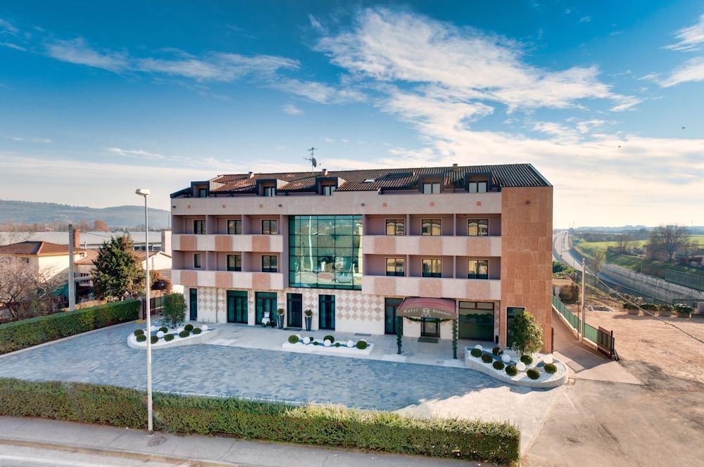 هوتل براندولي