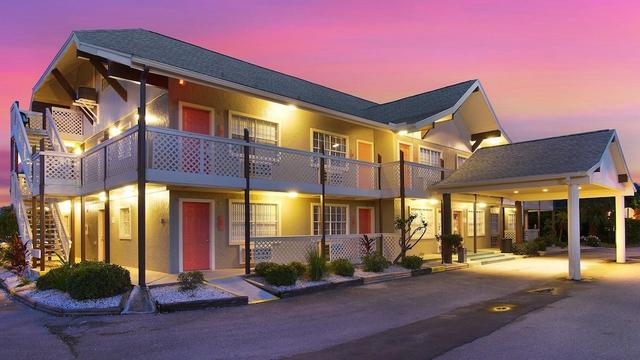 ذا بالمر إن آند تنس كلوب