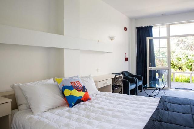 يو ستوديوز باراباراومو بيتش