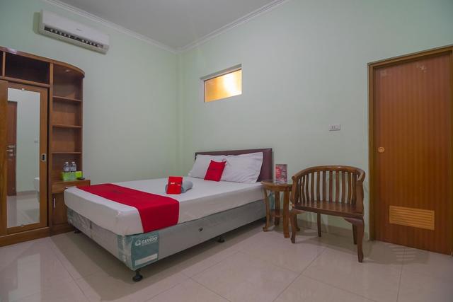 رد دورز شاريه آت جاتوت سوبروتو لامبونج