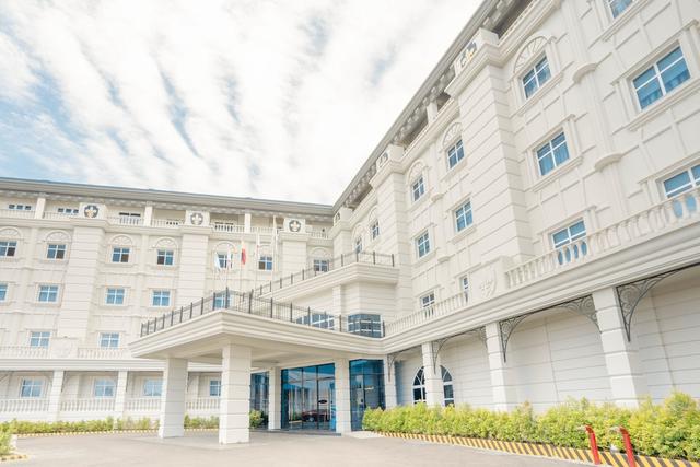 ذا مونارك هوتل