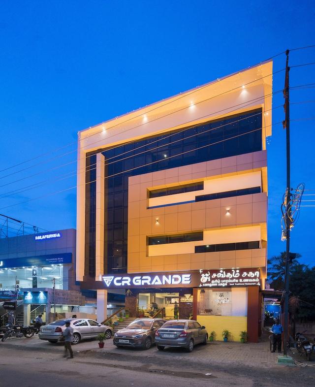 هوتل سي آر جراند