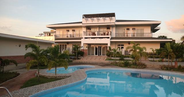 نورث وود هوتل