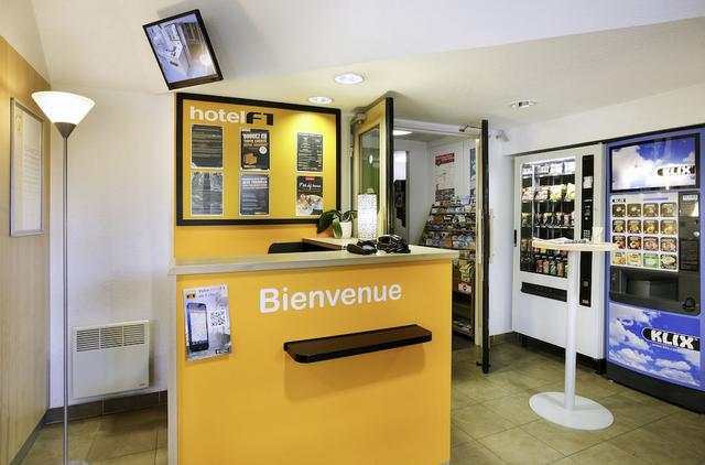 هوتل إف1 بلايزير