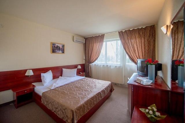 كارايمان مامايا