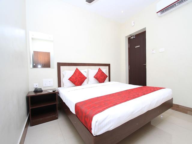 أو واي أو 16691 هوتل تشاكارافاثي