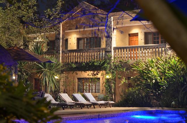 ذا ريفرسايد هوتل