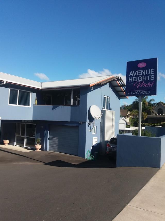 أفينو هايتس موتل