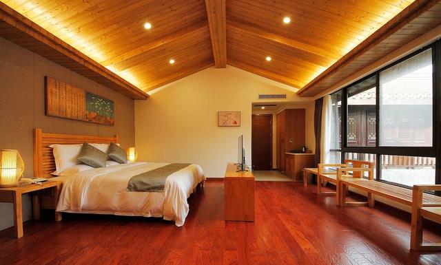 جيازينج ويست كوتيدج