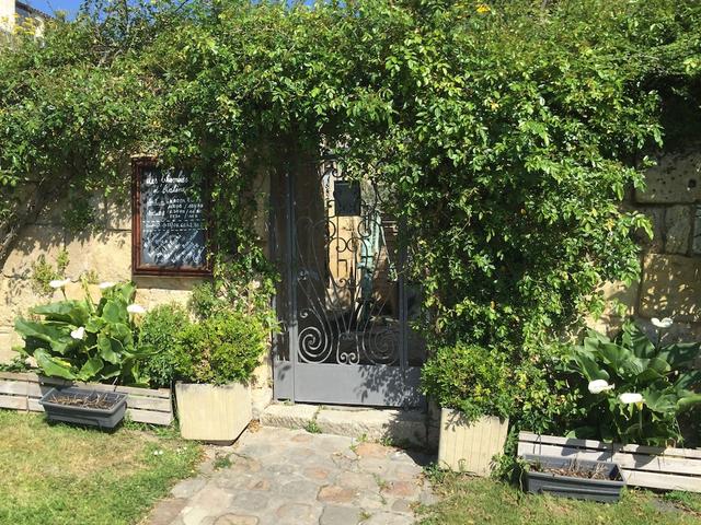 ليه شامبر دوفالين