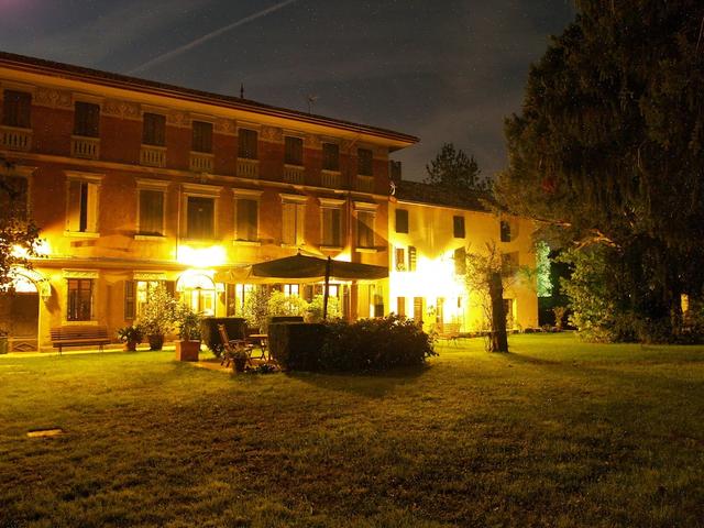 كا مارسور بد آند بريكفاست