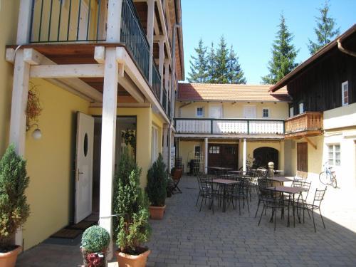 Landhaus Café Restaurant & Hotel